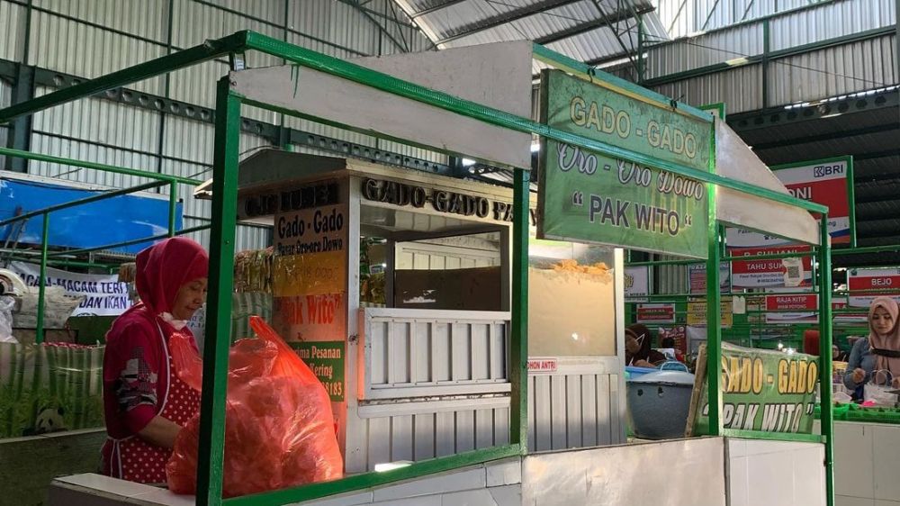 Kuliner Pasar Oro-Oro Dowo - Gado-gado pak wito